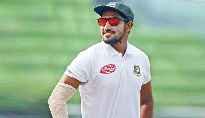 জয়ের আনন্দ নিয়ে হোটেলে ফিরেই মায়ের মৃত্যুর সংবাদ পেলেন খালেদ।