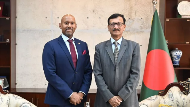 শিক্ষার্থীদের ভিসা দ্রুত প্রদান করার জন্য কানাডার প্রতি অনুরোধ জানিয়েছেন পররাষ্ট্র উপদেষ্টা।