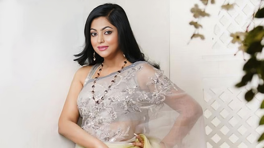 শিল্পী সমিতি থেকে আজীবনের জন্য বহিষ্কার করা হল নিপুণকে।
