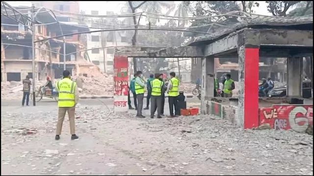সিআইডি জানিয়েছে, ৩২ নম্বর স্থান থেকে ‘হাড়গোড়’ উদ্ধার করা হয়েছে।