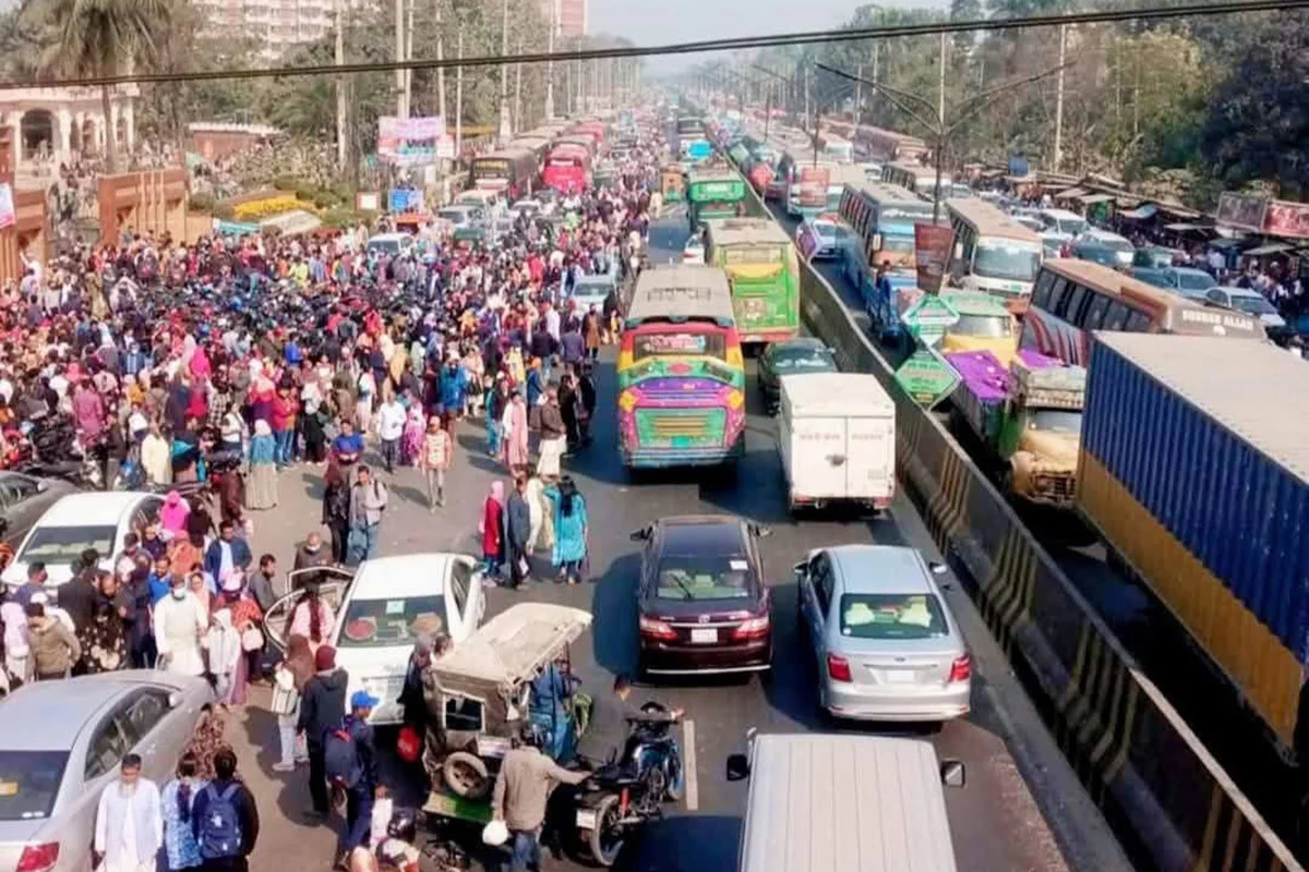 জাবির ভর্তি পরীক্ষাকে কেন্দ্র করে বিভিন্ন ধরনের অব্যবস্থাপনার অভিযোগ উঠেছে।
