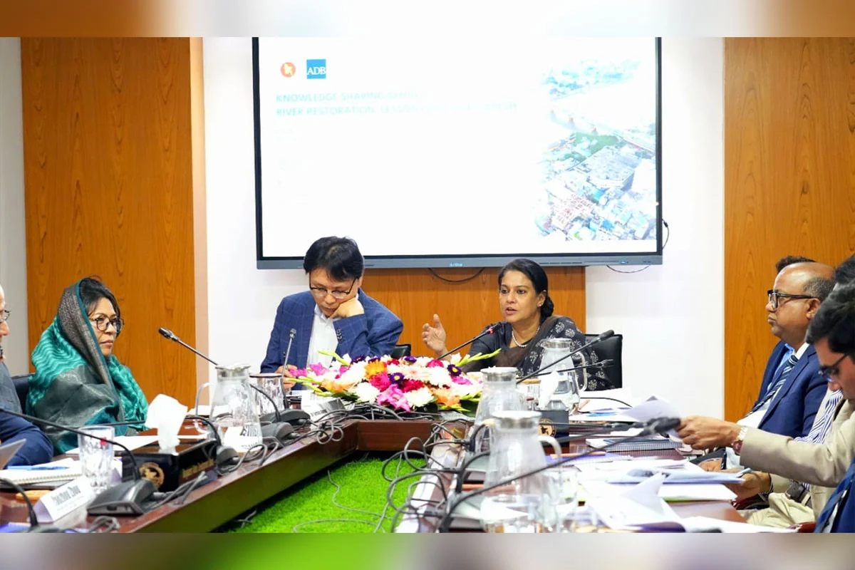 নদী পুনরুদ্ধারে বাংলাদেশের জন্য এডিবির সহায়তা চাইলেন পরিবেশ উপদেষ্টা