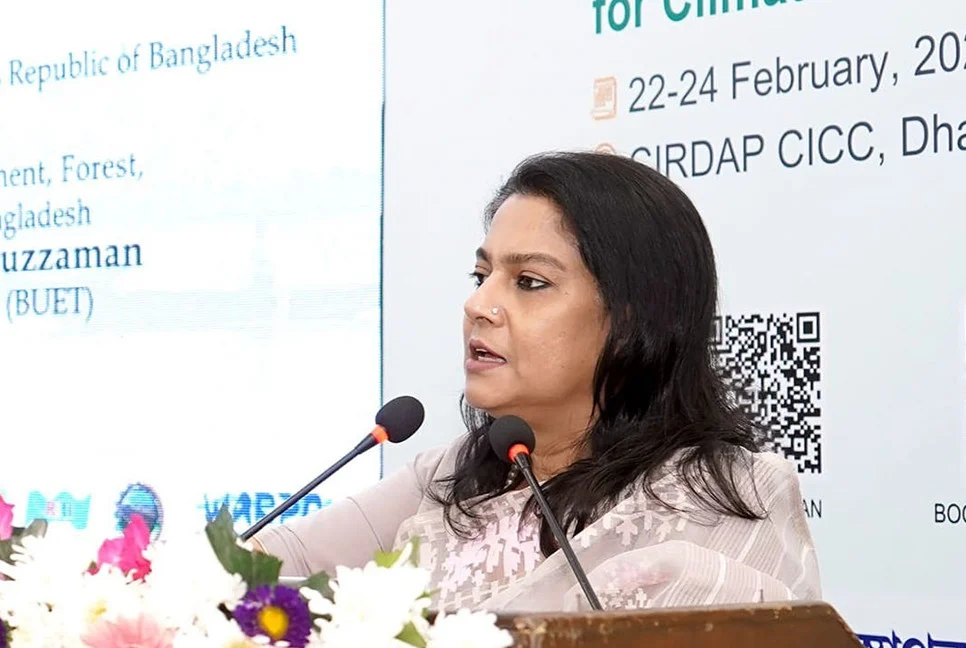 পরিবেশ উপদেষ্টা সংকটাপন্ন নদী পুনরুদ্ধারের জন্য একযোগী পদক্ষেপের আহ্বান জানিয়েছেন।