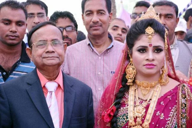 সাবেক রেলমন্ত্রী মুজিবুল হক ও তার স্ত্রীর বিরুদ্ধে দুর্নীতির মামলা