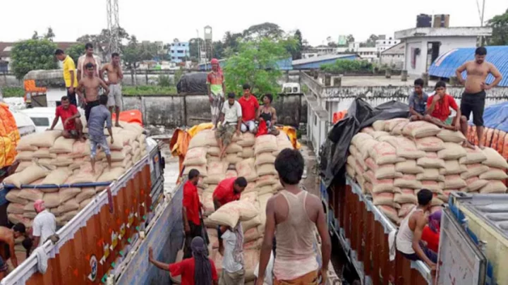 ভারত থেকে ৫০ হাজার টন চাল আমদানির অনুমোদন দিল সরকার