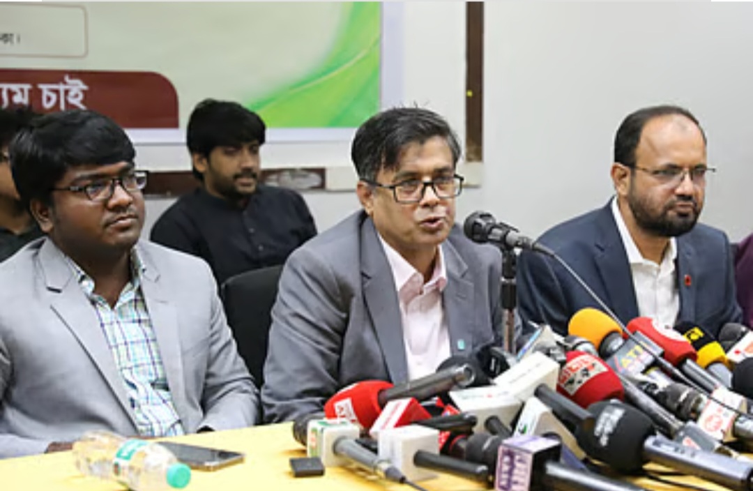 প্রেস সচিব বলেন, কিছু সাংবাদিক স্বৈরাচারের পক্ষে কাজ করেছেন।