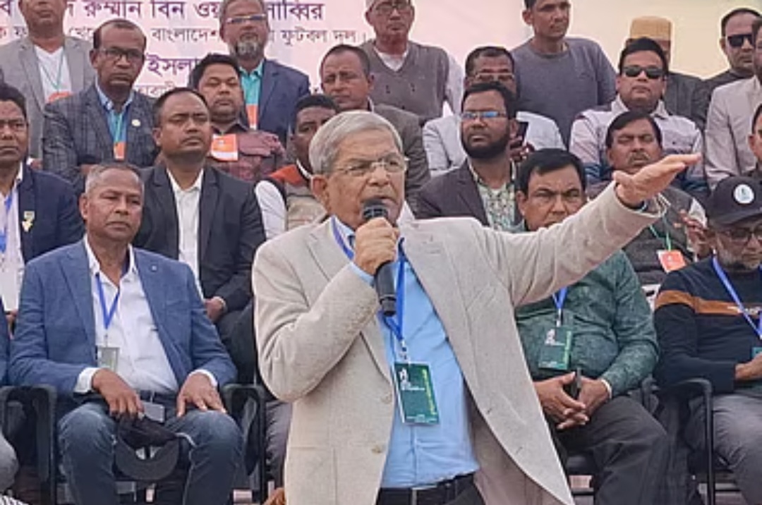 মির্জা ফখরুল বলেছেন, গণতন্ত্র প্রতিষ্ঠার জন্য নির্বাচনই একমাত্র পথ।