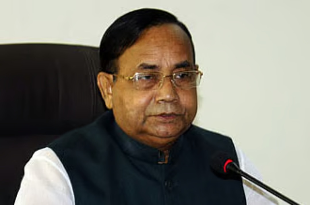 দুদক সাবেক রেলমন্ত্রী মুজিবুল হক ও তাঁর স্ত্রীর বিরুদ্ধে মামলা করেছে।