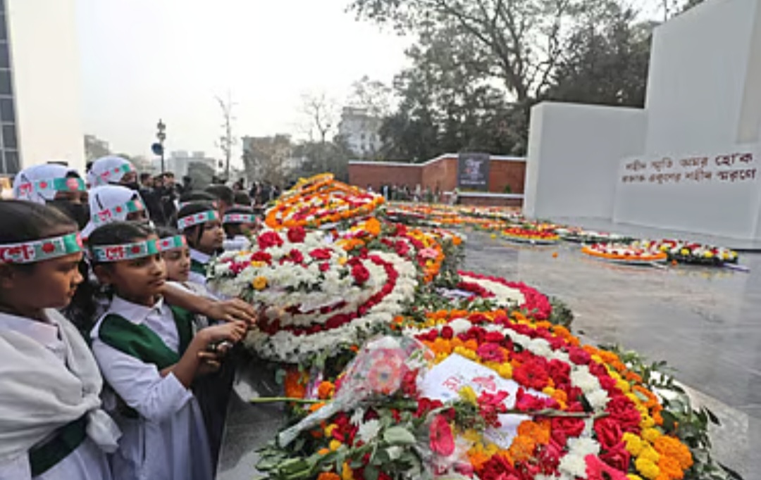 তিন বছর পর চট্টগ্রাম কেন্দ্রীয় শহীদ মিনারে ফিরে এল একুশের অনুষ্ঠান।