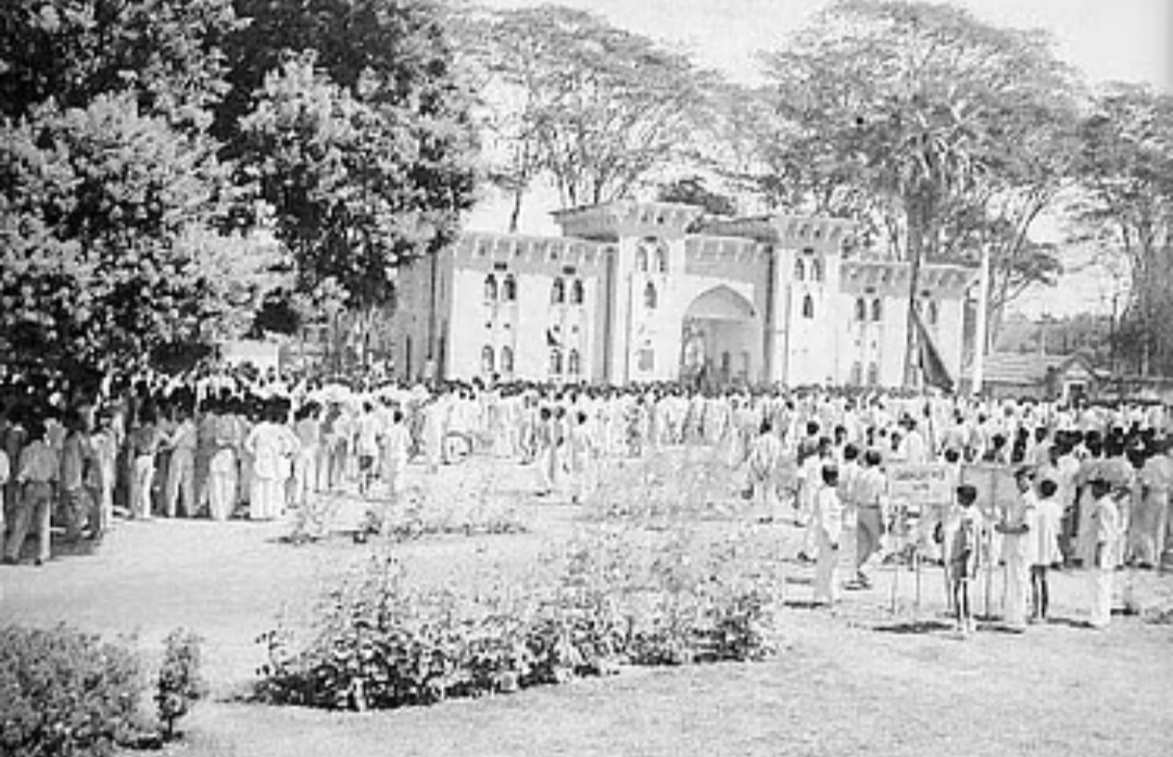 একুশের সম্মুখীন আমরা