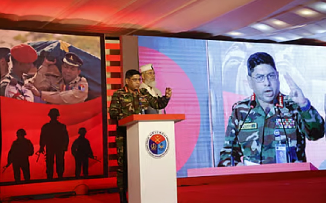 সেনাপ্রধান বলেছেন, নিজেদের মধ্যে বিরোধ দেশ ও জাতির জন্য বিপদজনক।