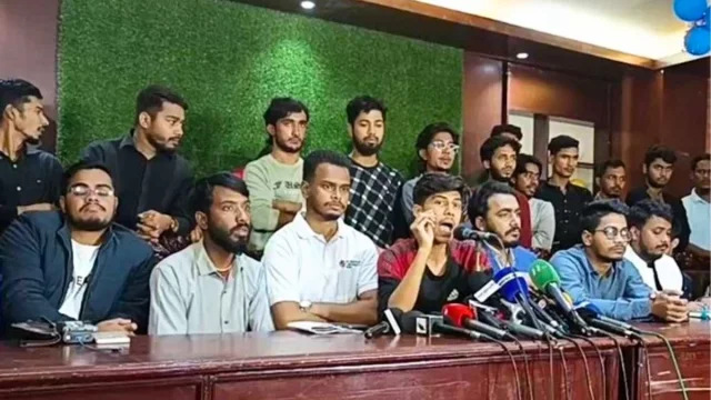 চট্টগ্রামে বৈষম্যবিরোধী ছাত্র আন্দোলনের কমিটি নিয়ে বিরোধ, সড়ক অবরোধের হুমকি