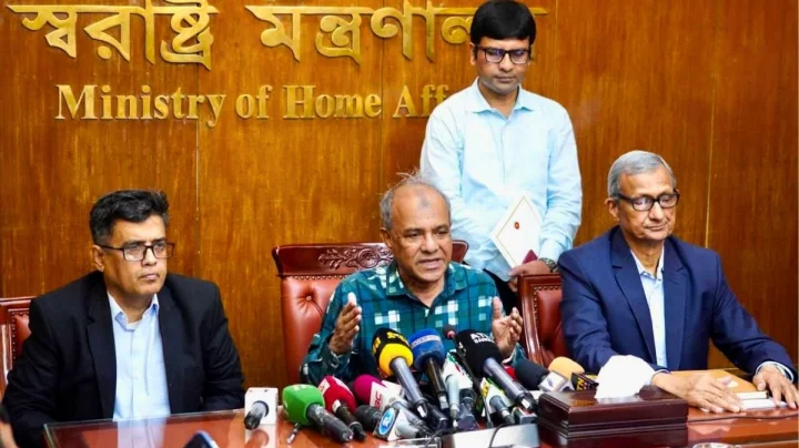 আইনশৃঙ্খলা পরিস্থিতি উন্নয়নে সন্ধ্যার পর থেকেই তৎপরতা বাড়বে: স্বরাষ্ট্র উপদেষ্টা