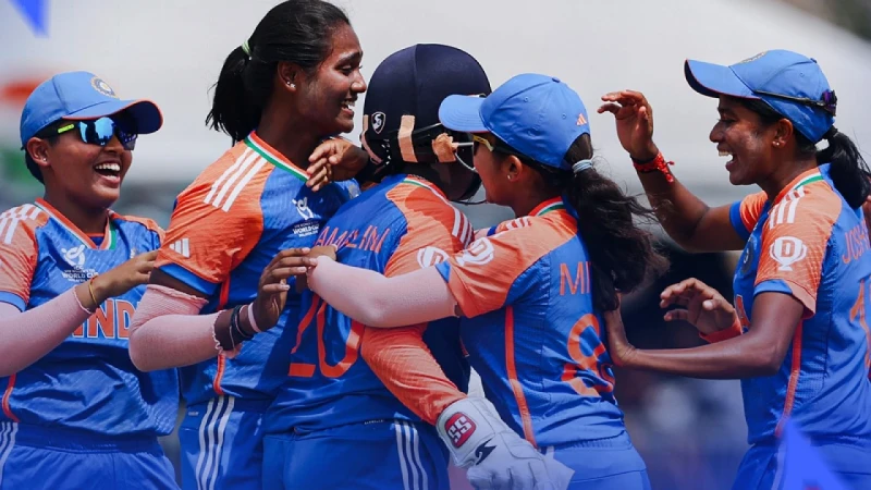 মালয়েশিয়ায় অনূর্ধ্ব-১৯ নারী টি-২০ বিশ্বকাপের দ্বিতীয় আসরে দক্ষিণ আফ্রিকাকে ৯ উইকেটে হারিয়ে ভারত চ্যাম্পিয়ন