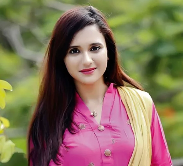 সাবিলা নূরের লেখক হিসেবে আত্মপ্রকাশ: নতুন বই ‘ভালোবাসা অতঃপর’ প্রকাশ