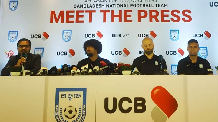হামজা চৌধুরী ভারত ম্যাচে প্রথম একাদশে থাকবেন কি না, সন্দেহ প্রকাশ করলেন কোচ কাবরেরা
