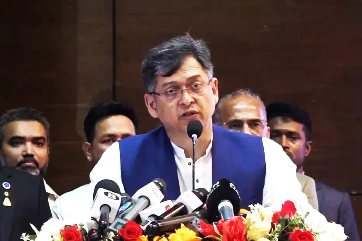 ‘এক মাসের মধ্যে রোডম্যাপ প্রদান না করলে রাজনৈতিক শক্তিগুলো পরবর্তী পদক্ষেপ নেবে’।