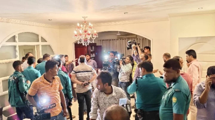 তানভীর ইমামের বাসায় বিপ্লবী ছাত্র-জনতার তল্লাশি