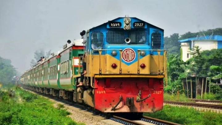 ঈদযাত্রার অগ্রিম টিকিট বিক্রি শেষ, ২৪ মার্চ থেকে বাড়ি ফেরা শুরু