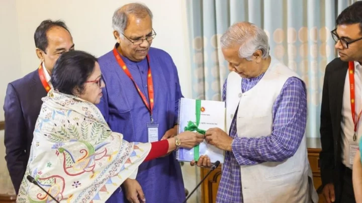 সাংবাদিকদের জন্য নবম গ্রেডের বেতন ও সুরক্ষা আইনের সুপারিশ