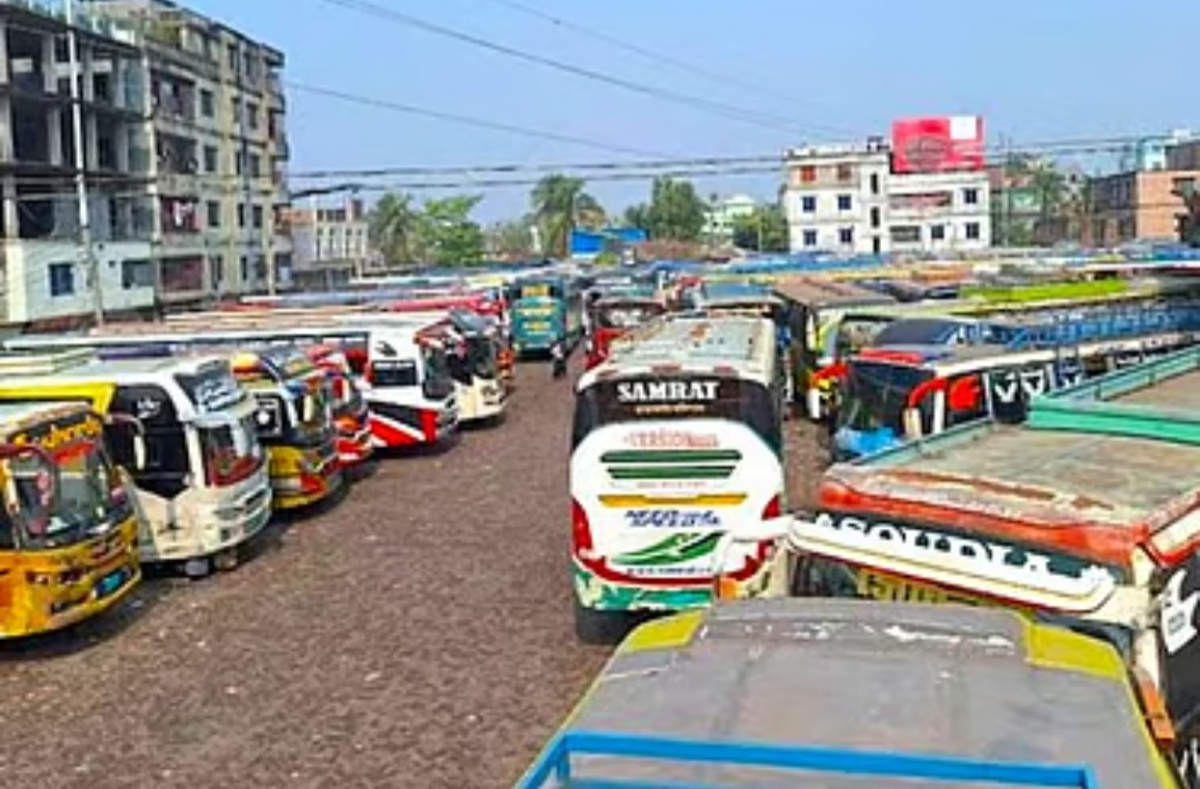 বরিশালে ১৭ রুটে পাঁচ ঘণ্টার বাস ধর্মঘট প্রত্যাহার করা হয়েছে।