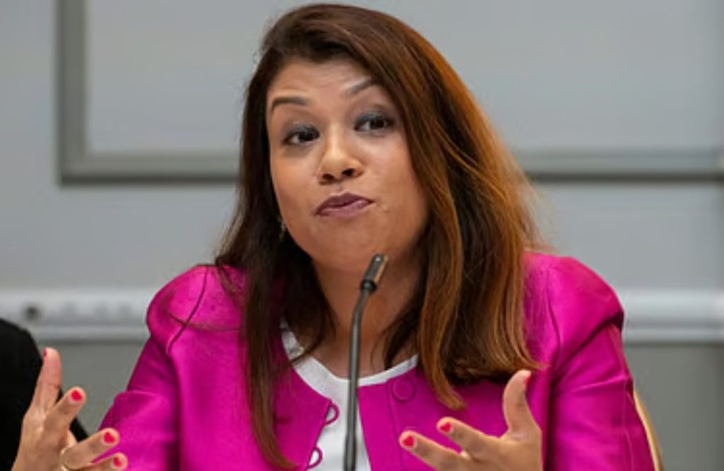 টিউলিপের বিরুদ্ধে বোনের নামে ফ্ল্যাটের মালিকানা হস্তান্তরের জন্য জাল সই ব্যবহারের অভিযোগ।