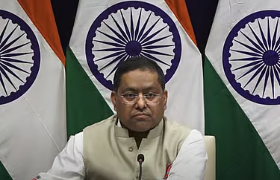 ব্যাংককে ইউনূস-মোদি বৈঠকের সম্ভাবনা নিয়ে মন্তব্য এড়িয়ে গেলেন জয়সোয়াল