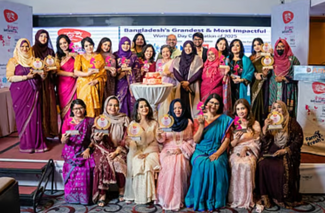 পপ অব কালার আয়োজিত নারী দিবস ছিল বিশেষ এবং উদ্যাপনমূলক।