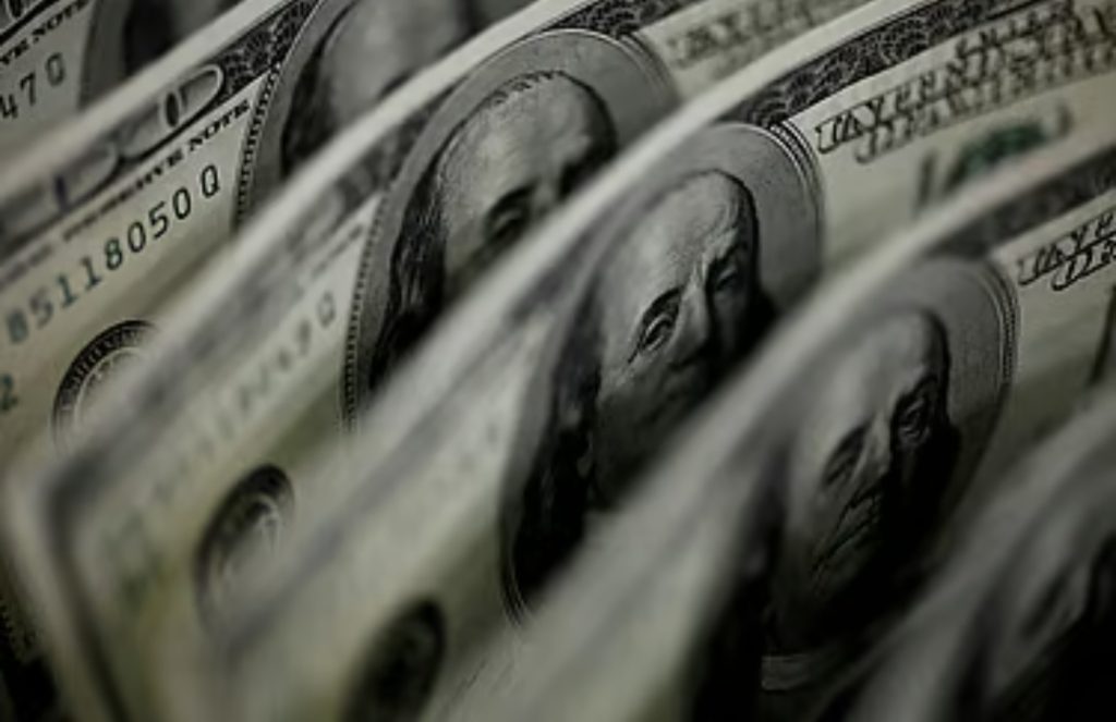 ২৪ দিনে প্রবাসীরা দেশে পাঠিয়েছেন ২৭০ কোটি ডলার।