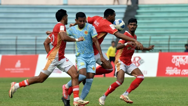 টাইব্রেকারে আবাহনীকে হারিয়ে টানা দ্বিতীয়বার ফেডারেশন কাপ চ্যাম্পিয়ন বসুন্ধরা কিংস