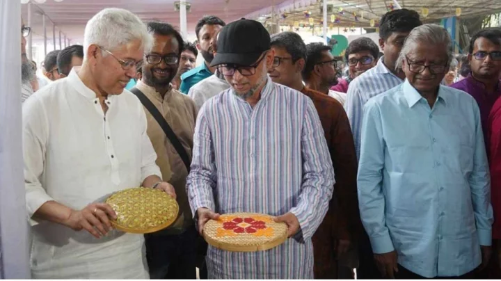 নববর্ষে ঐক্য ও উদ্দীপনায় বৈশাখী মেলা শুরু: উদ্যোক্তা বিকাশে নতুন সম্ভাবনার বার্তা শিল্প উপদেষ্টার