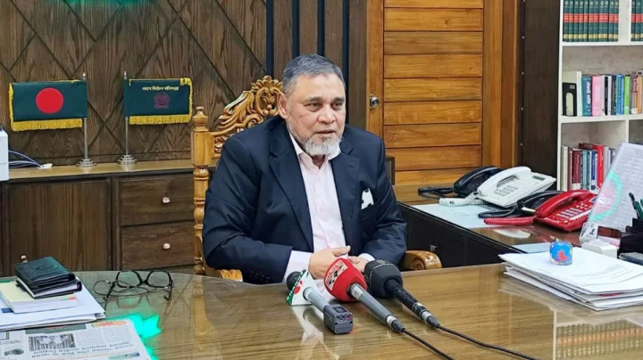 প্রবাসীদের ভোটাধিকার নিশ্চিত করতে উদ্যোগী নির্বাচন কমিশন, রাজনৈতিক দলগুলোর সমর্থন চাইলেন সিইসি