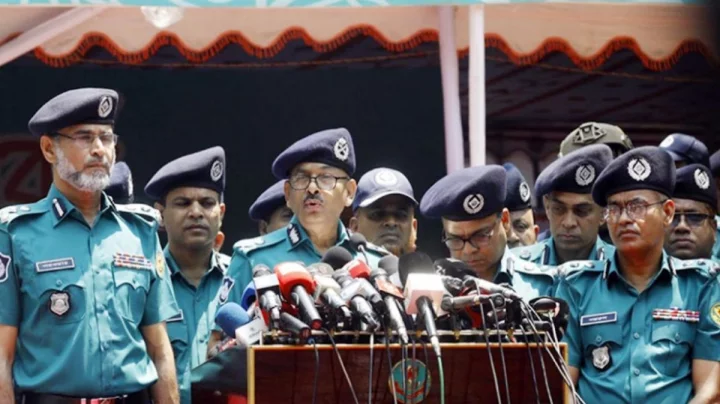 চারুকলায় মোটিফে আগুন দেওয়ার ঘটনায় জড়িত দুর্বৃত্তকে চিহ্নিত করেছে ডিএমপি