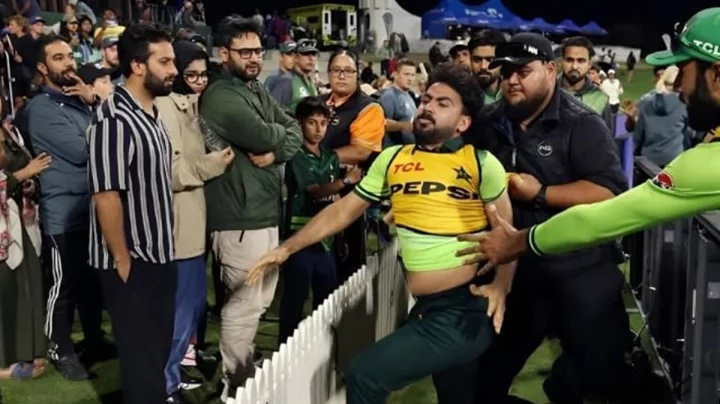 পাকিস্তান ক্রিকেট দলের হতাশাজনক নিউজিল্যান্ড সফর ও খুশদিল শাহের বিতর্কিত ঘটনা
