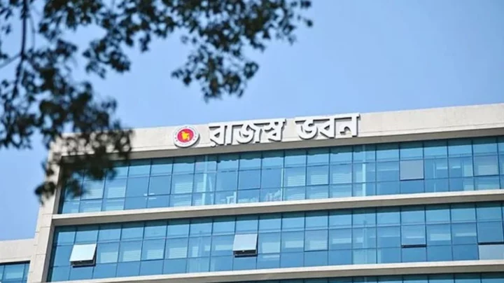 দুর্নীতির অভিযোগে দুই অতিরিক্ত কর কমিশনারকে বাধ্যতামূলক অবসর