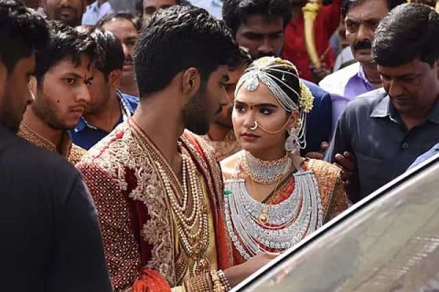 ৫০০ কোটি টাকার বিয়ে! জনার্ধন রেড্ডির মেয়ের রাজকীয় বিয়ের গল্পে চমকে গিয়েছিল ভারত