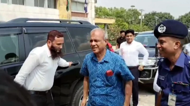 ভারতের সঙ্গে সংঘাতের আশঙ্কা নেই, পালিয়ে থাকা নেতাকর্মীদের ফেরানোর চুক্তি হয়েছে: স্বরাষ্ট্র উপদেষ্টা