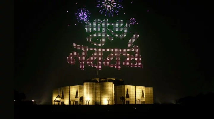 বাংলা নববর্ষে ঢাকায় ব্যতিক্রমধর্মী ড্রোন শো, আলোয় ভাসল আকাশ