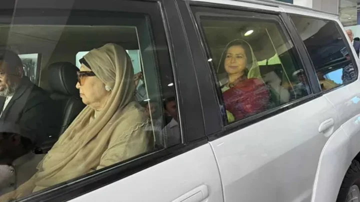 চার মাসের চিকিৎসা শেষে দেশে ফিরেছেন খালেদা জিয়া