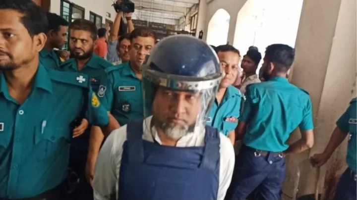 গুলশানে ভ্যানচালক জব্বার আলী হাওলাদারের হত্যাচেষ্টা মামলায় গান বাংলার তাপস গ্রেপ্তার