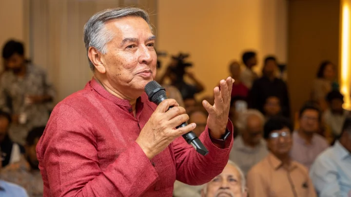 সাংবাদিকদের বিরুদ্ধে গণহারে মামলা: ‘এটা স্বাধীন সাংবাদিকতার পরিপন্থী’—মাহফুজ আনাম