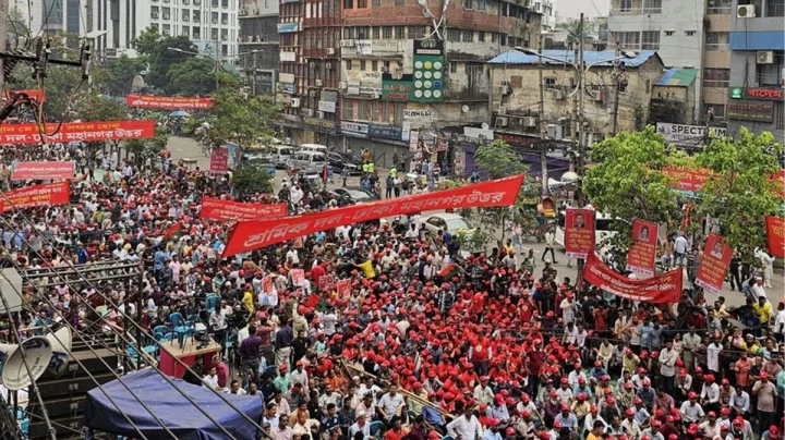 মে দিবস উপলক্ষে রাজধানীতে শ্রমিক দলের সমাবেশ: কোরআন তেলাওয়াত দিয়ে শুরু