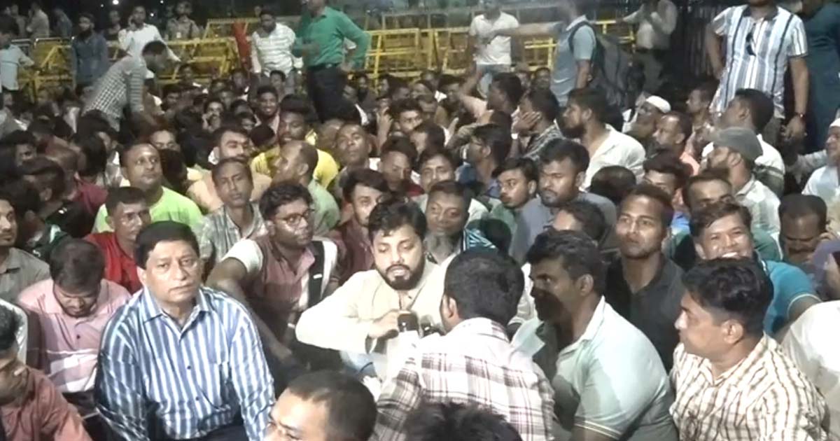 দাবি আদায় না হওয়া পর্যন্ত ঘরে না ফেরার ঘোষণা দিলেন বিএনপি নেতা ইশরাক হোসেন