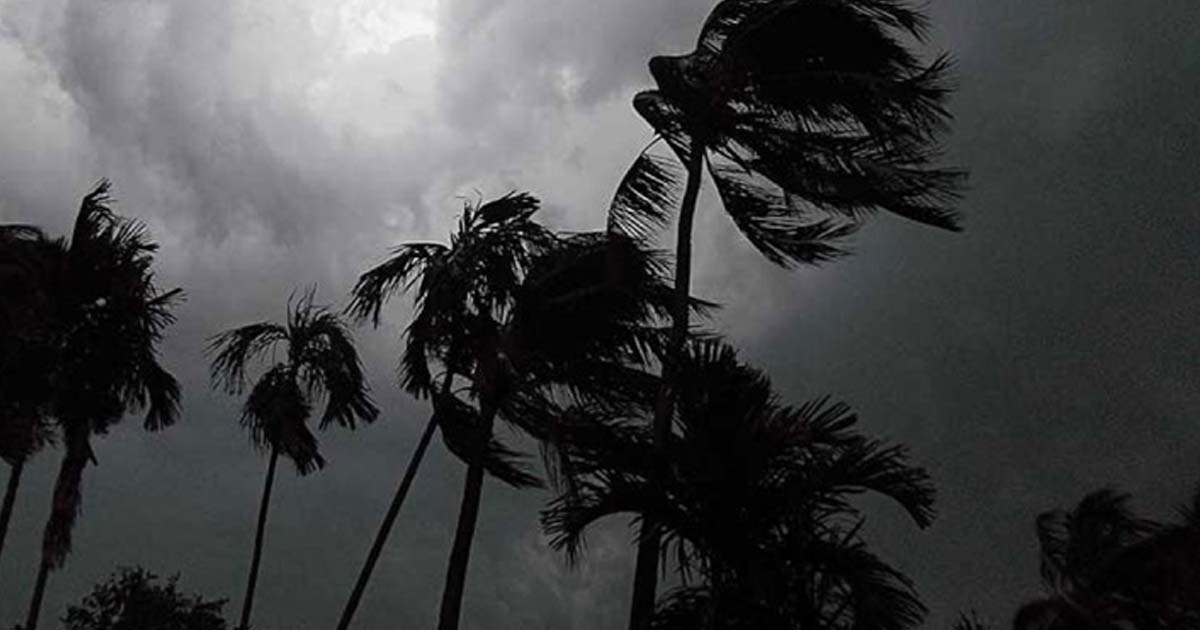 রাতেই ১৭ জেলার ওপর দিয়ে ৬০ কিমি বেগে ঝড়ের সম্ভাবনা, নদীবন্দরে ১ নম্বর সতর্ক সংকেত