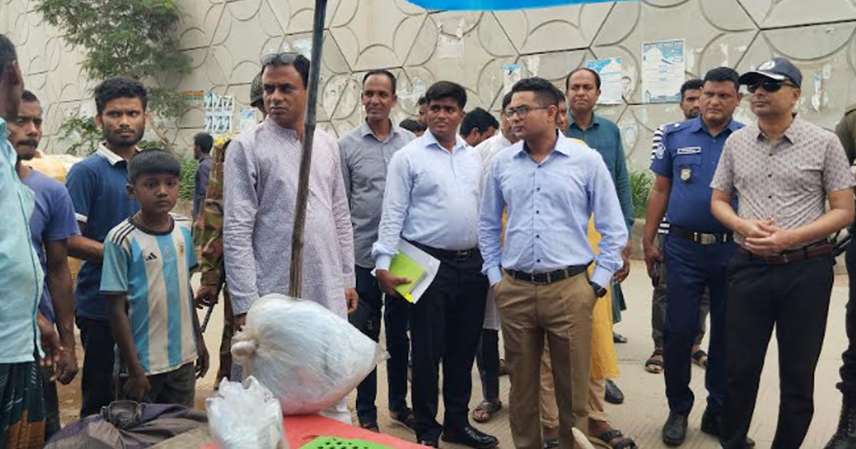 সাদুল্লাপুরে ঈদ সামনে রেখে যানজট নিরসনে সচেতনতামূলক অভিযান