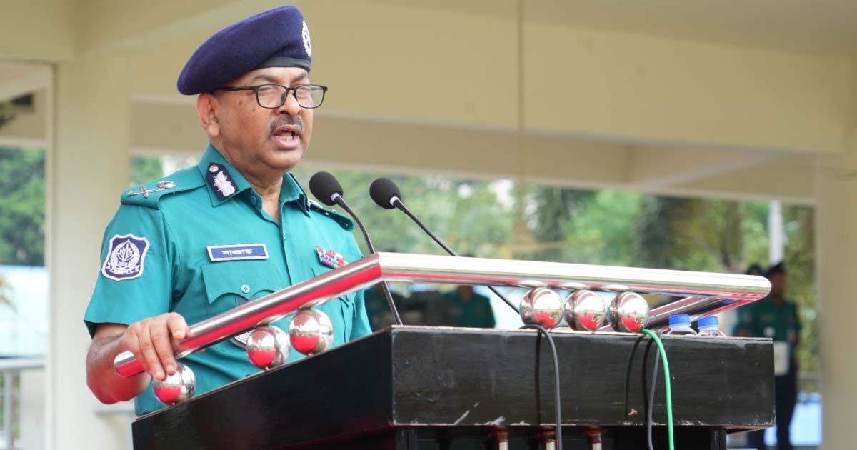 ডিএমপি কমিশনার শেখ মো. সাজ্জাত আলী: জনগণের মন জয় করে পুলিশের ভাবমূর্তি উজ্জ্বল করতে হবে