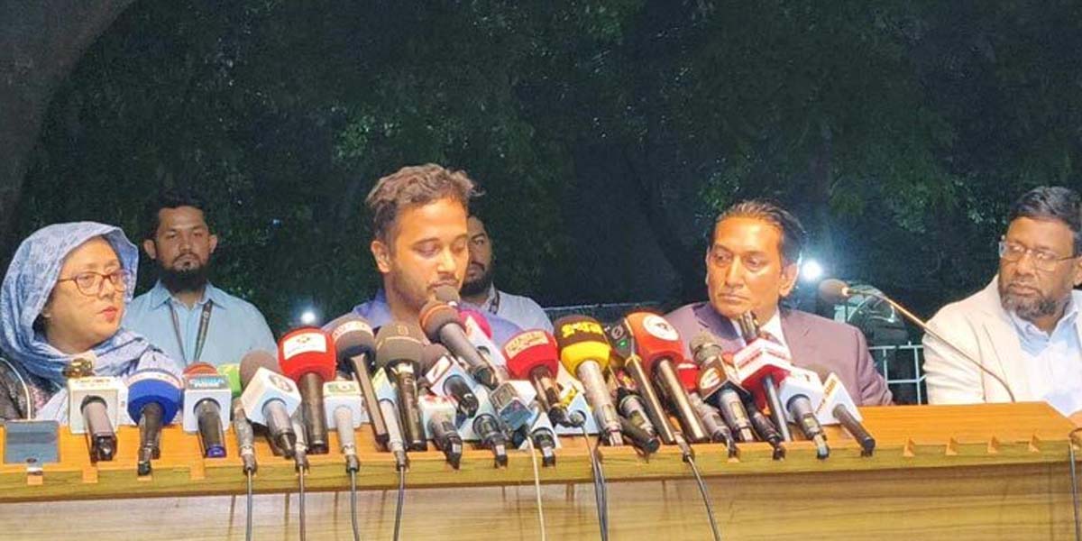 জুলাই স্মৃতি ফাউন্ডেশনের সিইও পদ থেকে স্নিগ্ধের পদত্যাগ
