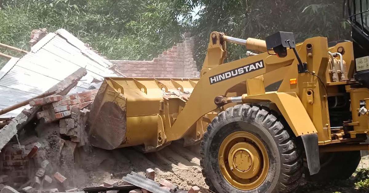 ঝিনাইদহ শৈলকুপায় অবৈধ স্থাপনা উচ্ছেদ অভিযান