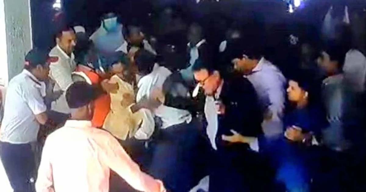 জাতীয় বিশ্ববিদ্যালয়ের উপাচার্যের ওপর হামলার অভিযোগে উত্তপ্ত ক্যাম্পাস