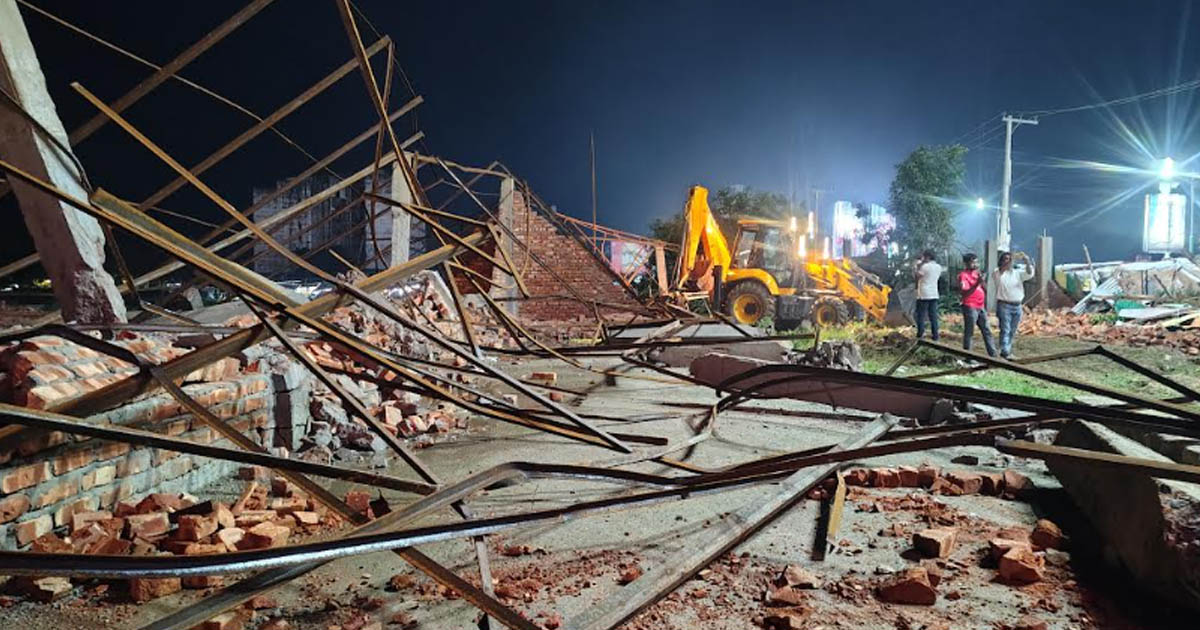 কক্সবাজারে ২০০ কোটি টাকার সরকারি জমি উদ্ধার—সুগন্ধা পয়েন্টে শতাধিক অবৈধ স্থাপনা উচ্ছেদ